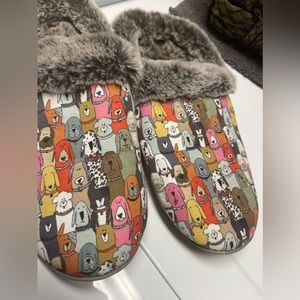 Fluffy Bobs slippers super cute 🐶